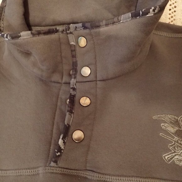 NRA pocketed pullover - Picture 4 of 10